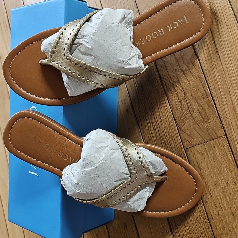 EUC Jack Rogers sandals size 7 pale gold Platinum